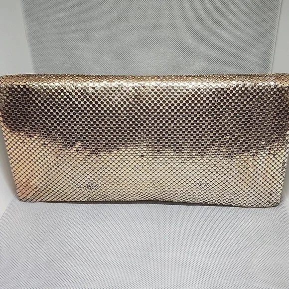 VINTAGE WHITING and DAVIS CO.MESH GOLD CLUTCH ✨️ - Picture 2 of 7
